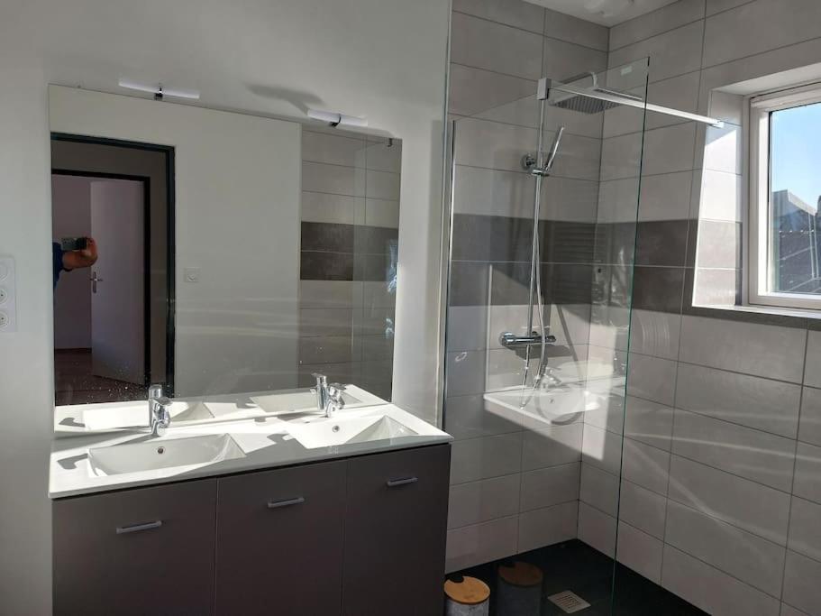Appartement Moderne Hyper Centre Ville 4 Chambres Auray Exterior photo